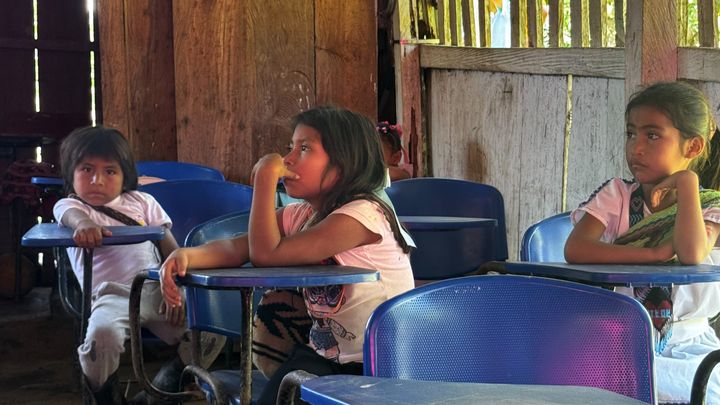 Macondo Goes to School, Too