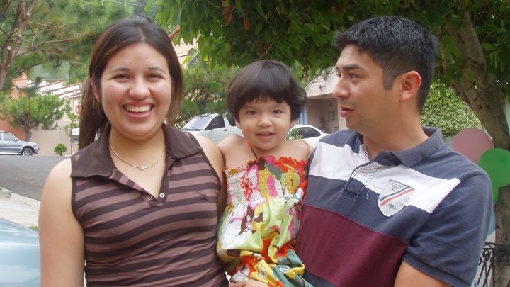 Donate to Bring Juan Carlos and Gloria Home campaign photo, 1 of 9