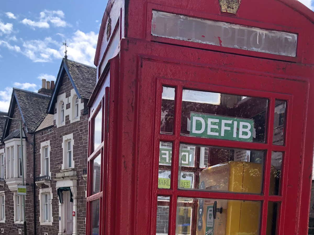 Save lives by supporting Muthill's Defib campaign photo, 1 of 4