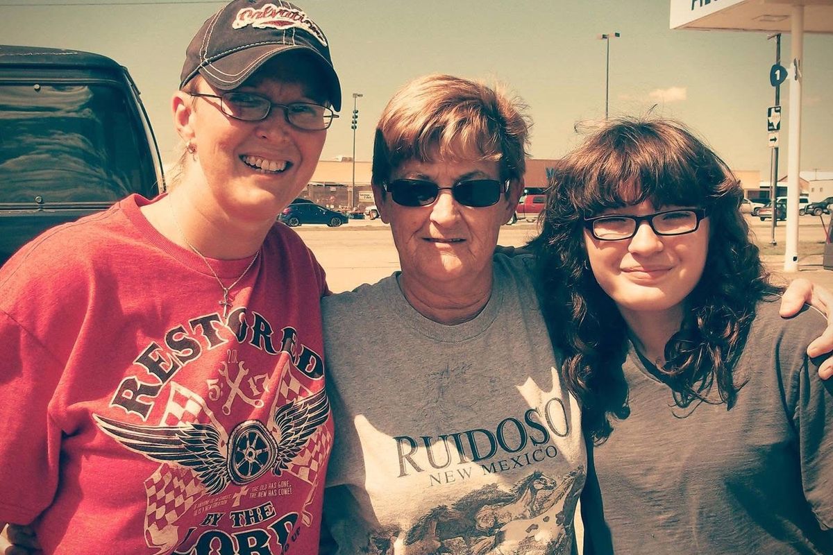 Susan Johnson｜fireside friendshipsⅡ 92630209_1752334774576362_r.jpeg