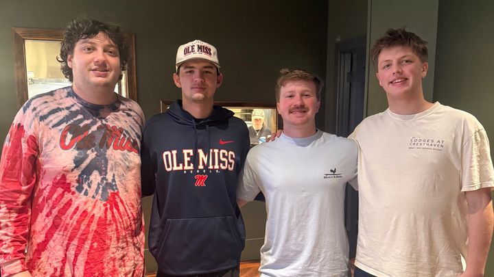 Help 5 Ole Miss college students recover after a house fire