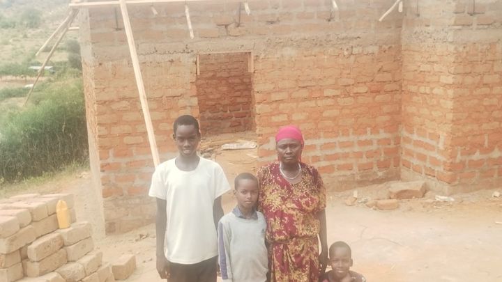 Un tetto per la casa di Moyale: l’ultimo passo campaign photo, 1 of 4