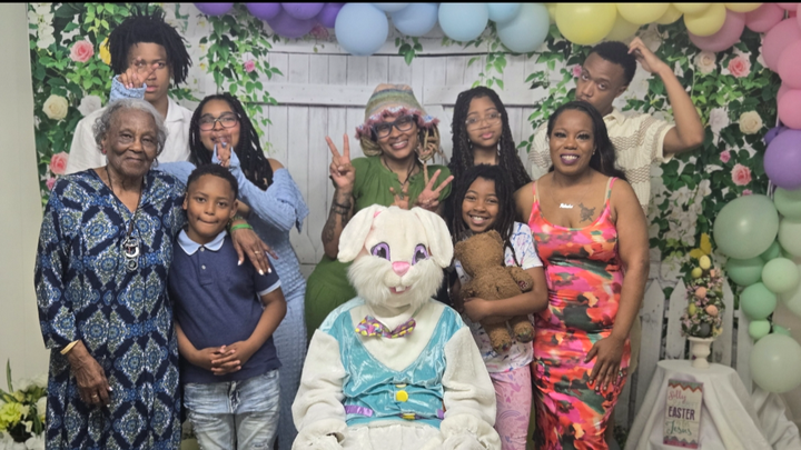 Support Mrs. Girlie Thomas and Her Family campaign photo, 1 of 4