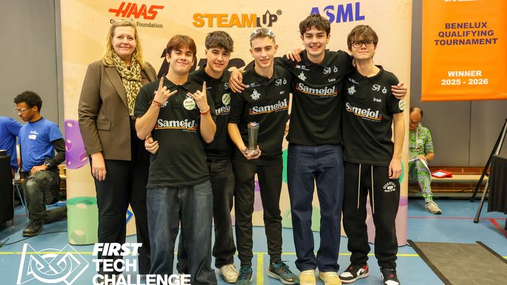 Ayuda al Equipo Samejol FTC a competir en la Final Europea campaign photo, 1 of 5