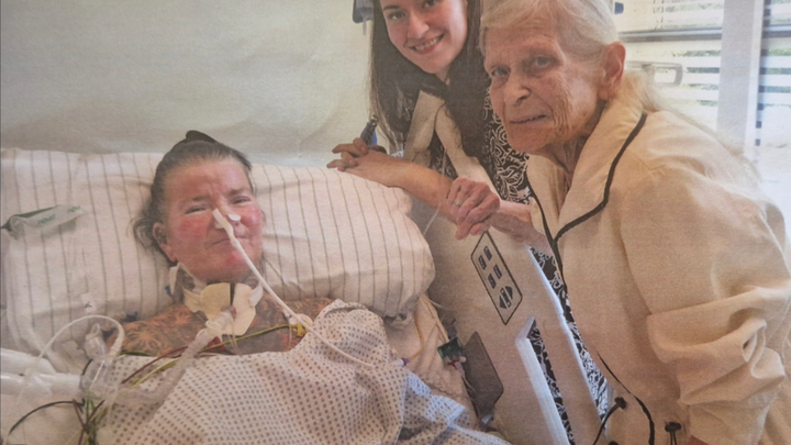 Für die Frau mit dem größten Herzen ❤️ campaign photo, 1 of 3