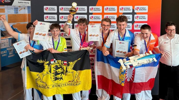 Helfen Sie Team Spectrum bei der STEM Racing WM in Singapur! campaign photo, 1 of 7