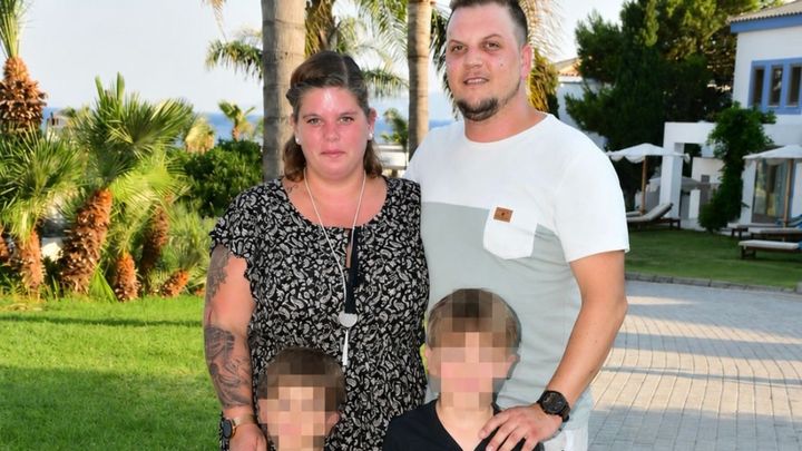 Für meinen Bruder und seine beiden Kinder.
