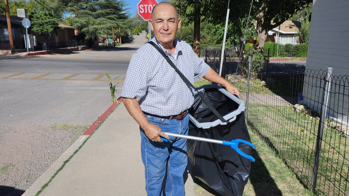 Ayudemos a Don Victor V. vivir mas Feliz campaign photo, 1 of 7
