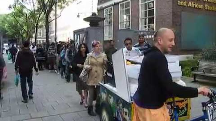Food for the homeless and need at South London video thumbnail, 1 of 3