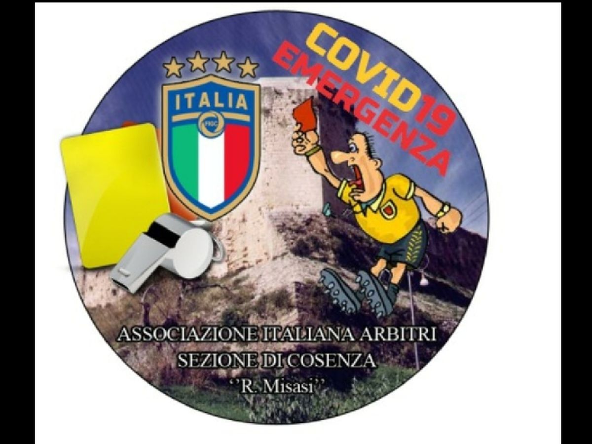 ISO 7010 Scale di emergenza a sinistra Cartello | NegozioPerCartelloS –  Storeforsigns.com, image size:1200x900