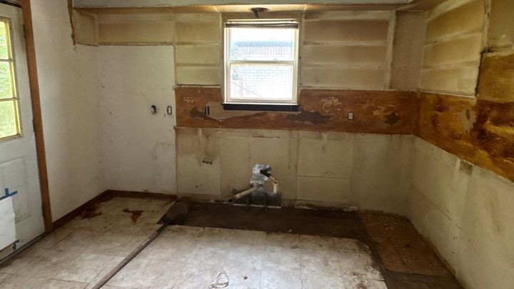 Help Rebekah Rebuild a Safe Home for Family campaign photo, 1 of 7