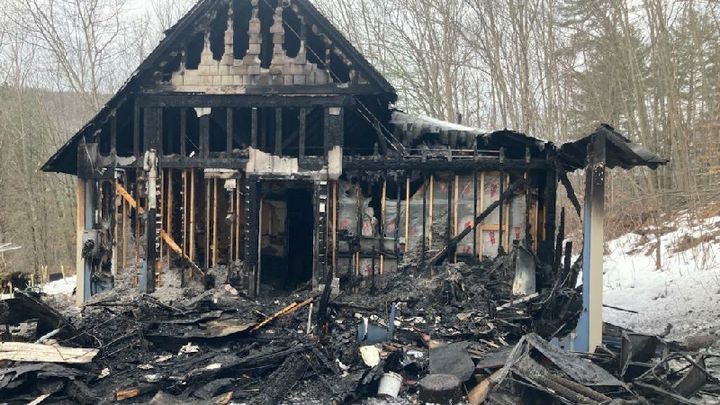 Foto van campagne Support after house fire McDonough Grandin Family, 1 van 2