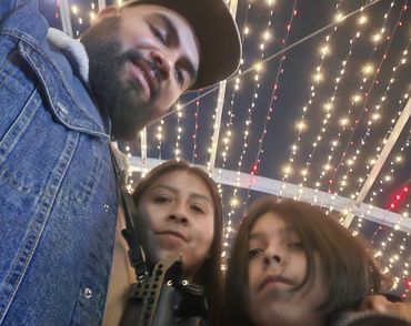 Victor  Enriquez y Familia.