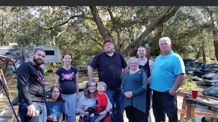 Help Amanda Save Her Family Home campaign photo, 1 of 8