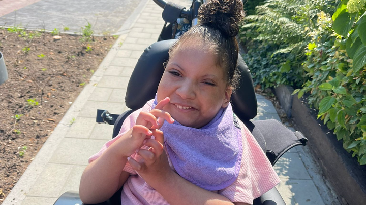 Steun ons voor de aanschaf van een rolstoelbus voor Nyla! campaign photo, 1 of 5