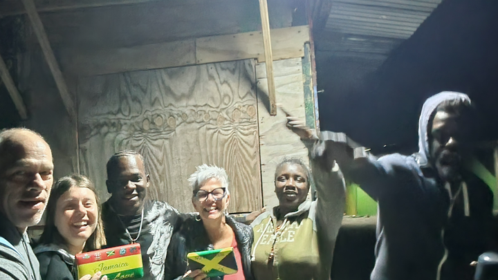 Queenie, Bolo, Claude , Jason et Randy campaign photo, 1 of 8
