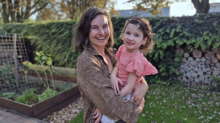 Help Milou (5) aan een rolstoelbus ❤️ campaign photo, 1 of 7
