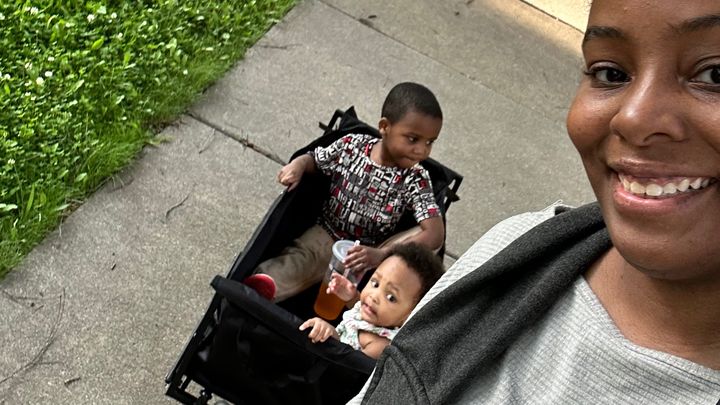 Help a Single Mother Get Her Children Home campaign photo, 1 of 7