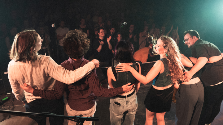 Esther’s Live Session in der Scheune campaign photo, 1 of 7