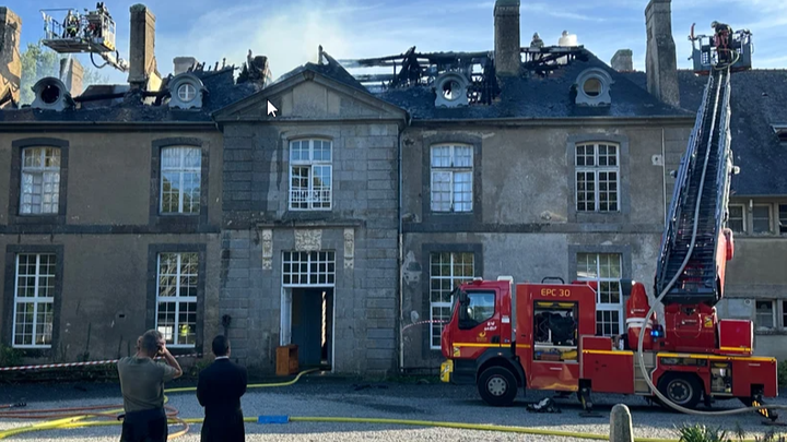 Donate for a burned down Catholic school in France campaign photo, 1 of 5