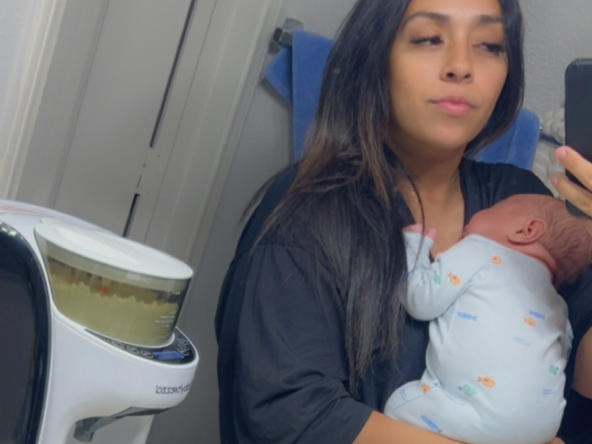 Help a mother of four who got detained by ice campaign photo, 1 of 4