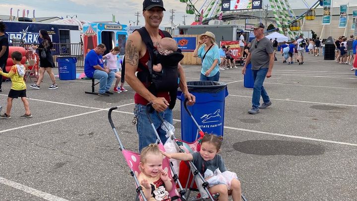 Help a father and his 3 young children campaign photo, 1 of 8