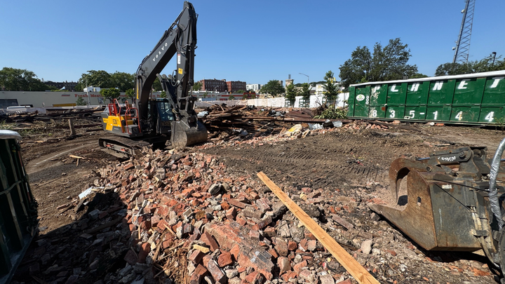 Toxic Site at Empire Blvd. Is Temporarily Restrained campaign photo, 1 of 4
