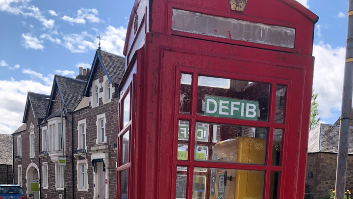 Save lives by supporting Muthill's Defib campaign photo, 1 of 4
