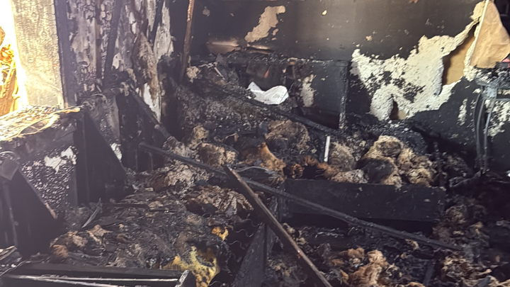 Apoyo a la familia tras el devastador incendio de su casa campaign photo, 1 of 8
