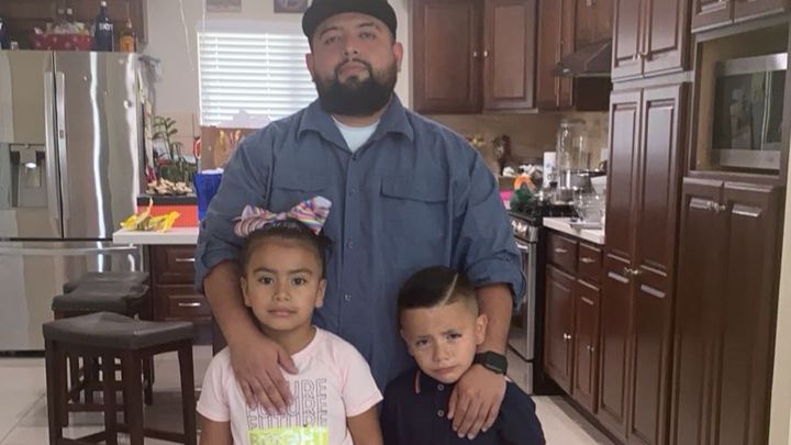 Support Yonathan Macias Arellano’s Family campaign photo, 1 of 3