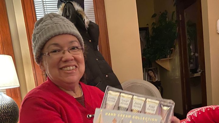 Help Cover Mom's Deportation Costs campaign photo, 1 of 3