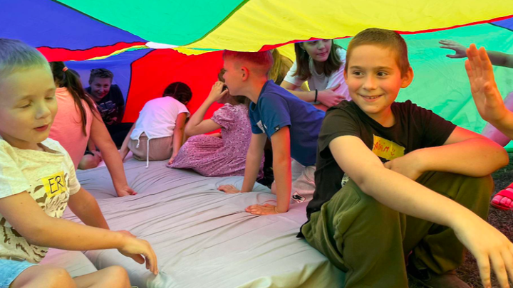 Zirkus und Theater mit Kindern in der Ukraine campaign photo, 1 of 8