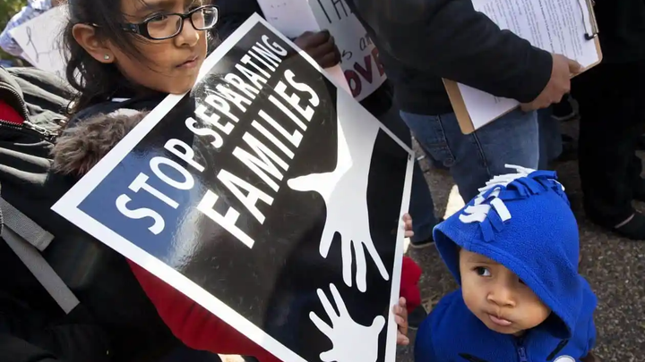 Help Meylin's Family Stay Housed This Holiday campaign photo, 1 of 3