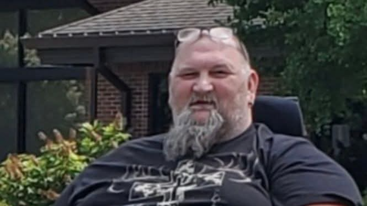 Help Sharon Cover Bill's Funeral Expenses campaign photo, 1 of 3