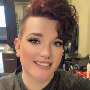 Christin Leavitt