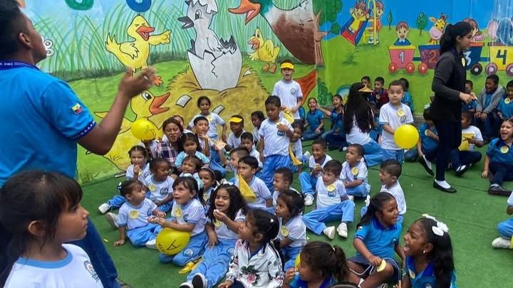 For the Future of children(Apoya los niños en sus estudios) campaign photo, 1 of 3
