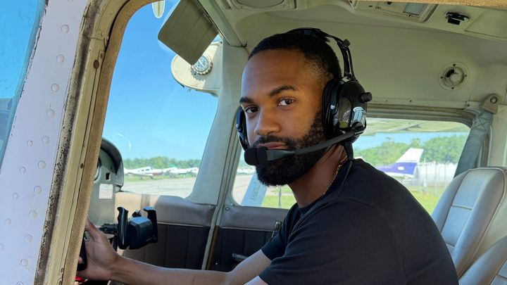 Help Kemar Finish his Student Pilot Training campaign photo, 1 of 7