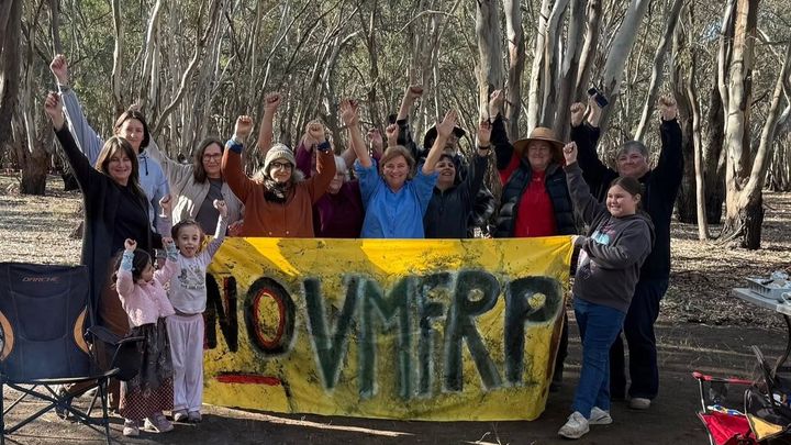 Friends of Nyah Vinifera Park blockade campaign photo, 1 of 8