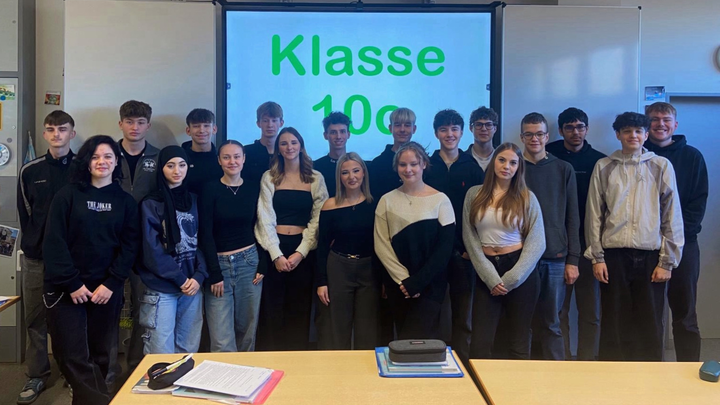 Gemeinsam zum Abschluss – die Klasse 10c der Ökowegschule campaign photo, 1 of 4