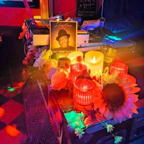 Friends And Family Of Sid