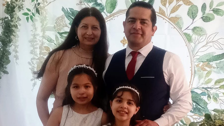 Support for Oliver Veliz's Family campaign photo, 1 of 6