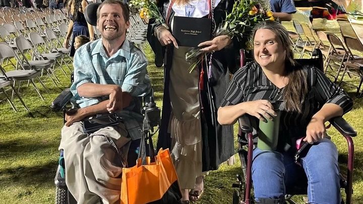 Foto van campagne A Wheelchair Van for Shaun and Cathy, 1 van 8