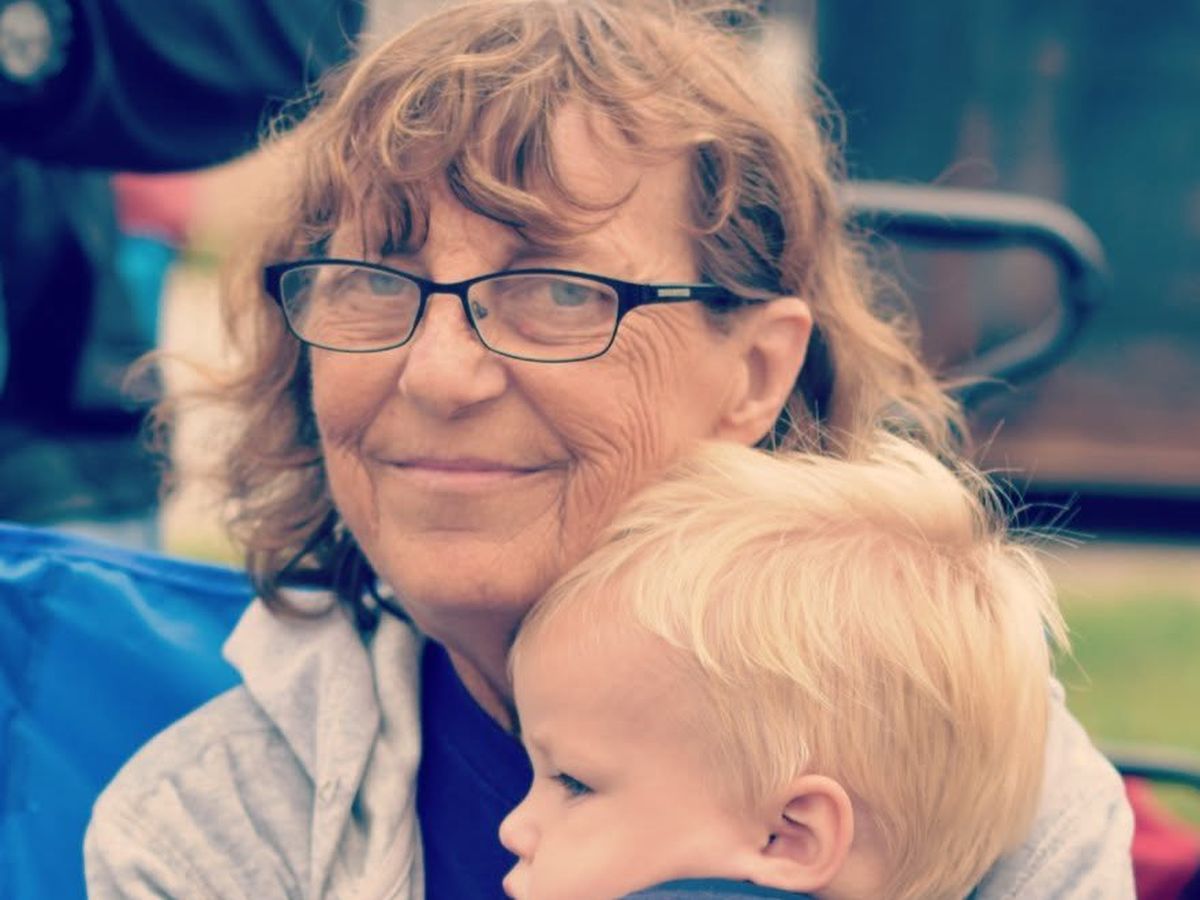 Support for Aunt Gloria's Funeral & Memorial campaign photo, 1 of 7