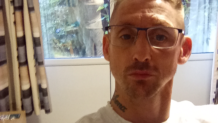 I need help for rent and deposit and furniture for a flat I campaign photo, 1 of 8
