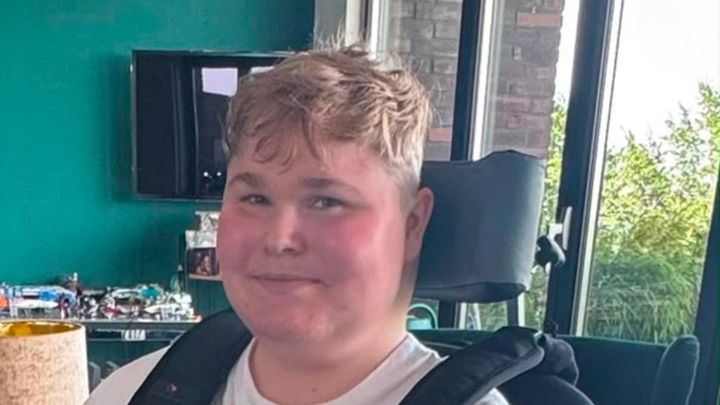 Help Daan alsnog aan €13.000 voor zijn rolstoelbus!! campaign photo, 1 of 8
