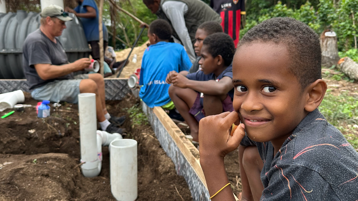 Foto van campagne Build a toilet block for Mavea island school, 1 van 5