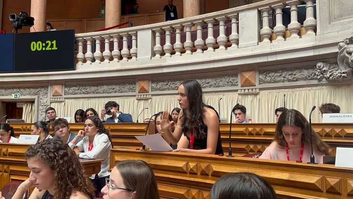 Foto da arrecadação Representar Portugal no Campeonato Mundial de Debate Escolar, 1 de 8