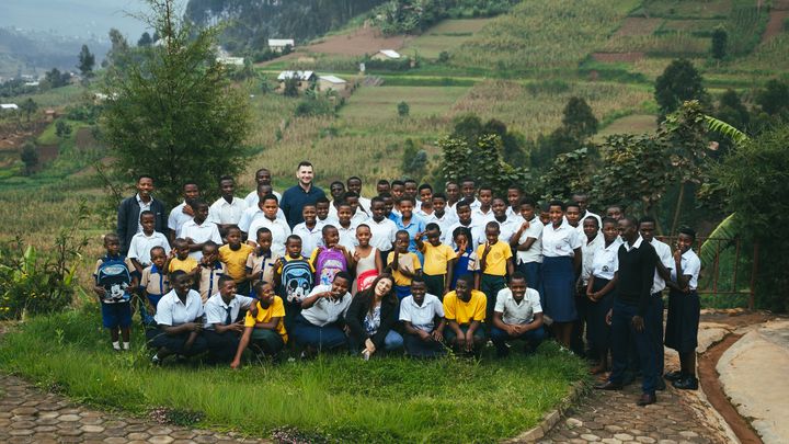 Aiutaci a preparare 60 kit scuola per gli studenti in Rwanda campaign photo, 1 of 3
