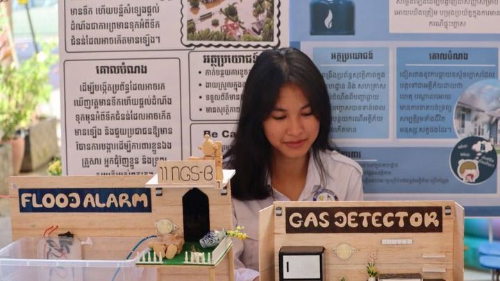 Support a Disadvantaged Cambodian: Keep Hou in University campaign photo, 1 of 3
