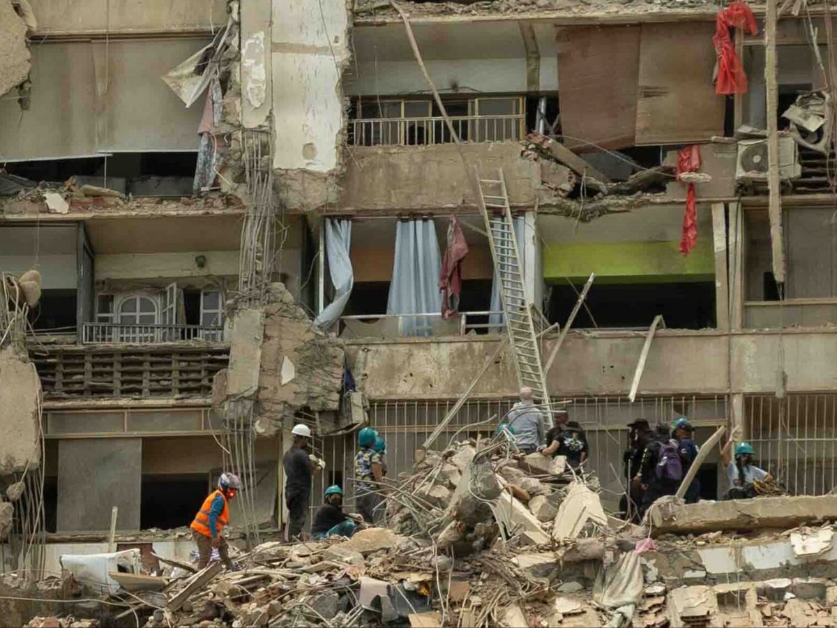 VENEZUELA MEURT SOUS LES DÉCOMBRES. SAUVEZ DES VIES campaign photo, 1 of 3